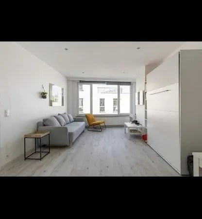 Charmante Studio Op Toplocatie Aan Meir. *