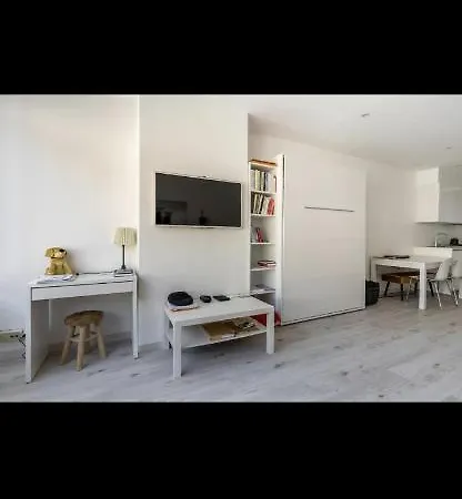 Apartment Charmante Studio Op Toplocatie Aan Meir. Antwerp